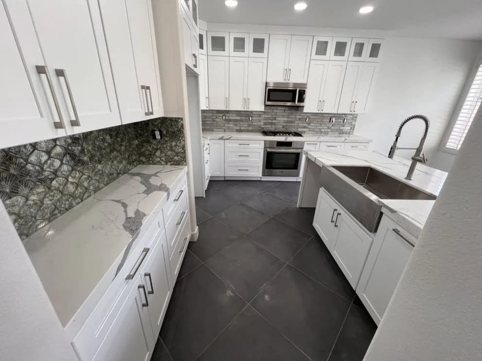 Laguna Niguel modern kitchen remodel with quartz countertops